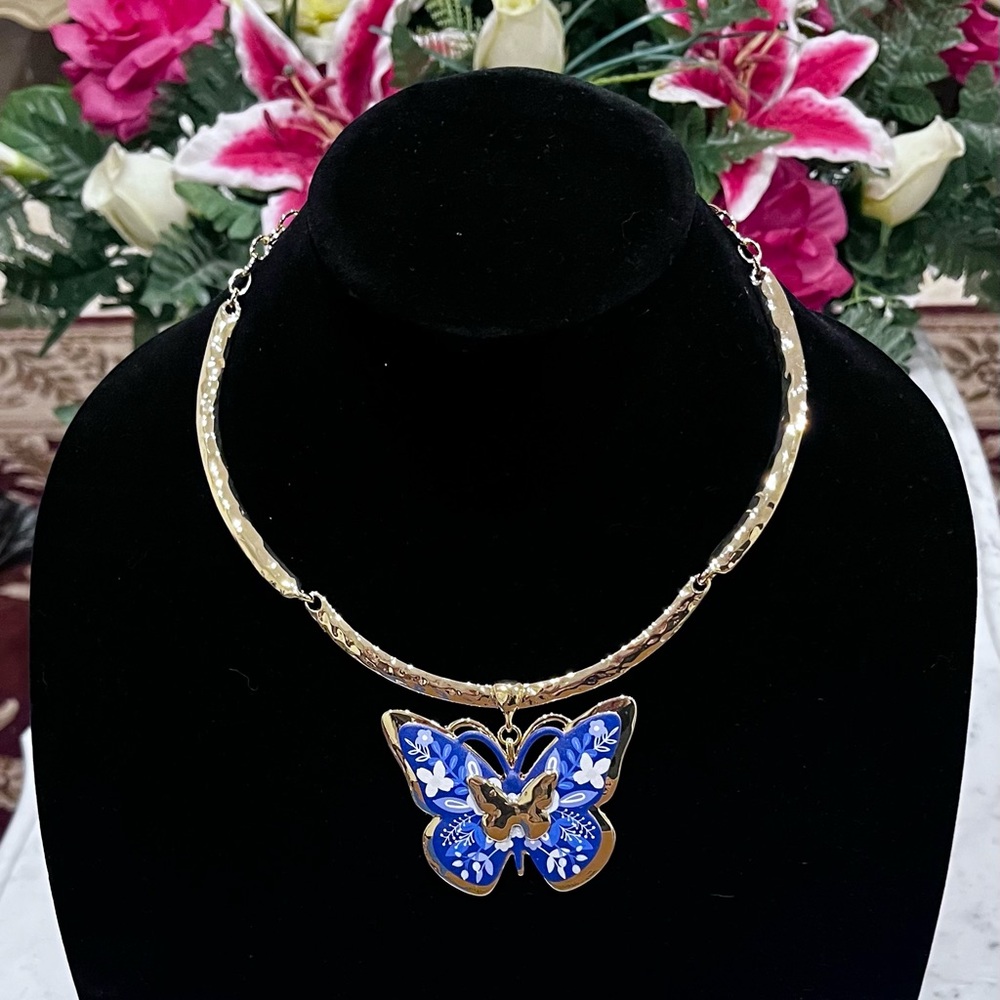 Mia Charro Butterfly porcelain necklace